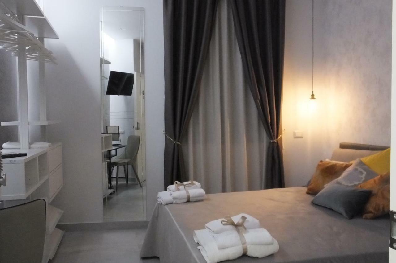 Prestige House Hotel Salerno Bagian luar foto
